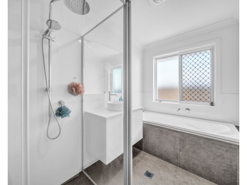 40 FANTAIL AVENUE, Redbank Plains QLD 4301