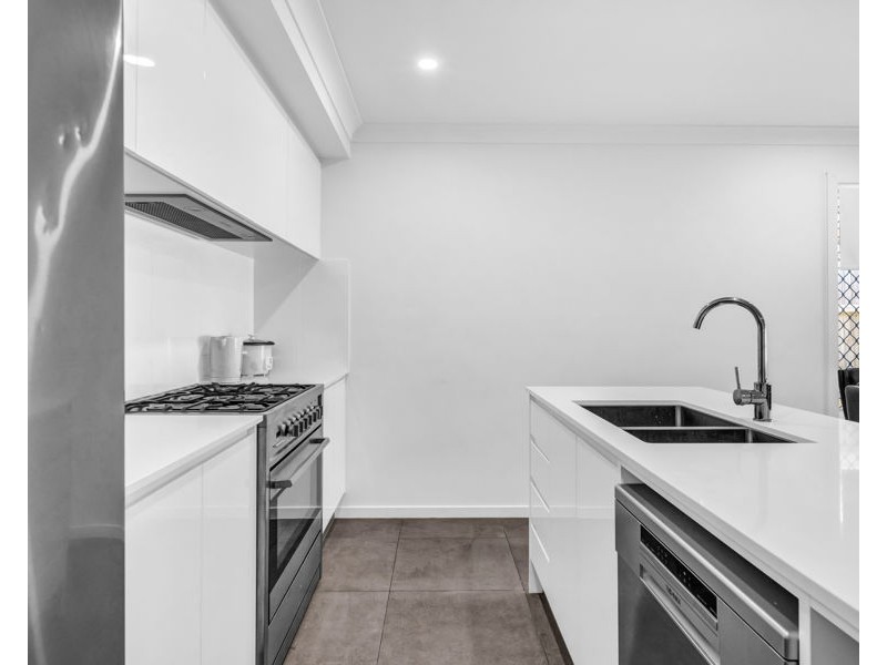 40 FANTAIL AVENUE, Redbank Plains QLD 4301