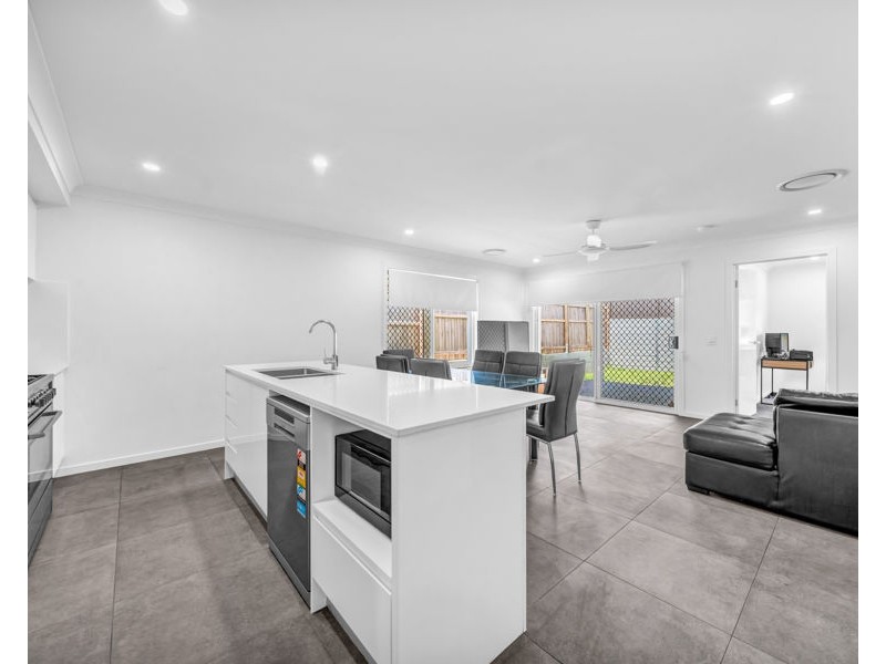 40 FANTAIL AVENUE, Redbank Plains QLD 4301