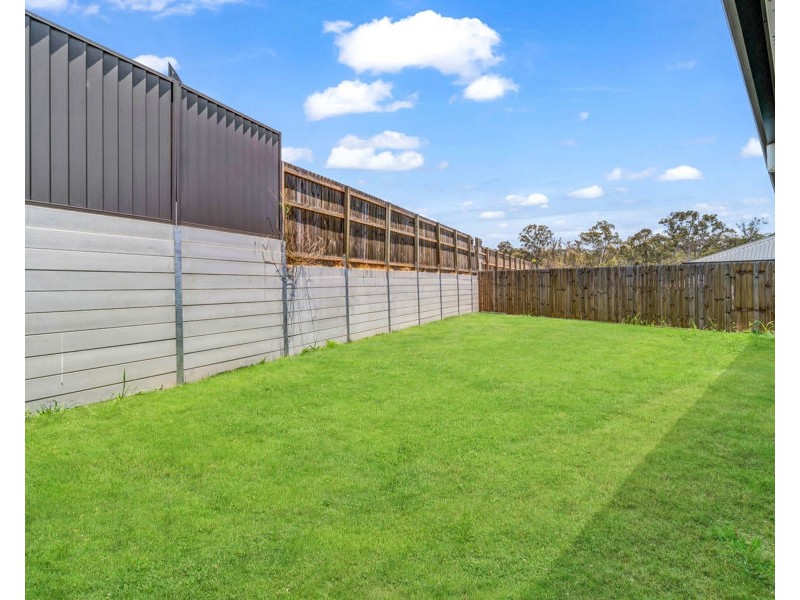 40 FANTAIL AVENUE, Redbank Plains QLD 4301