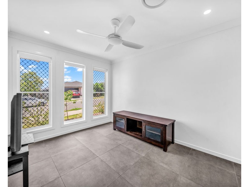 40 FANTAIL AVENUE, Redbank Plains QLD 4301