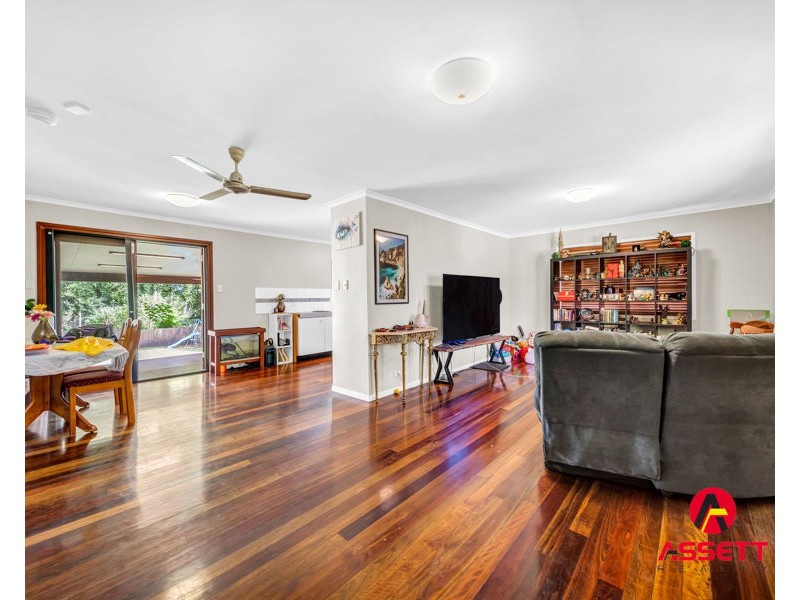 305 Old Logan Road, Camira QLD 4300