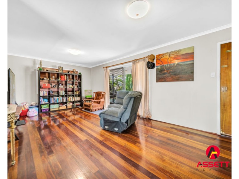 305 Old Logan Road, Camira QLD 4300