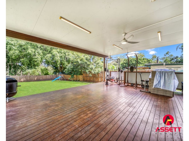 305 Old Logan Road, Camira QLD 4300