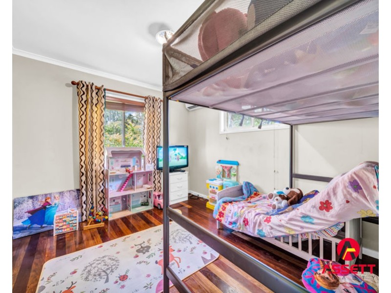 305 Old Logan Road, Camira QLD 4300