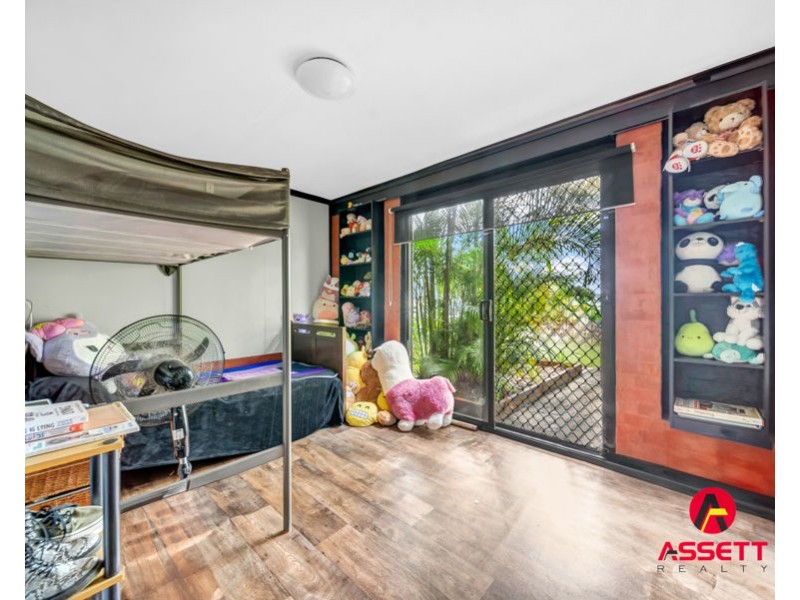 305 Old Logan Road, Camira QLD 4300