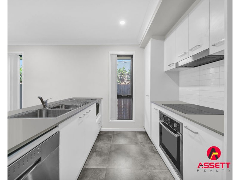 92 BAIRD CIRCUIT, Redbank Plains QLD 4301