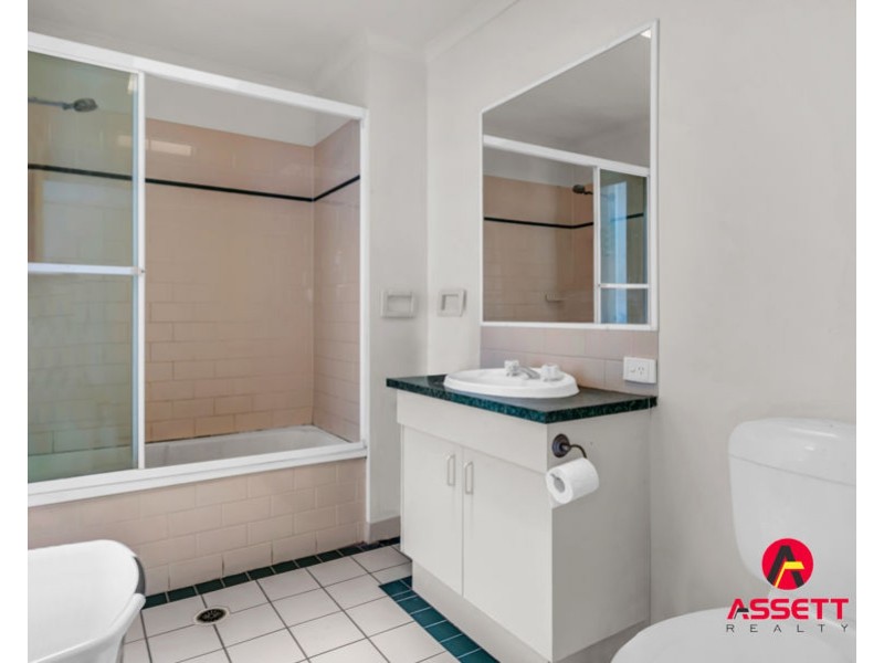 13/6 ROSEGUM  PLACE, Redbank Plains QLD 4301