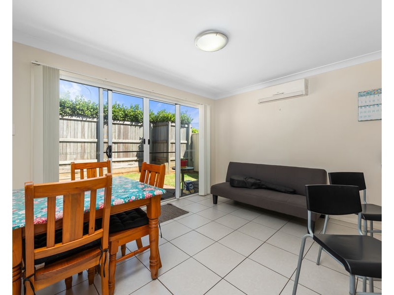 1/12 chainey court,, Glenvale QLD 4350