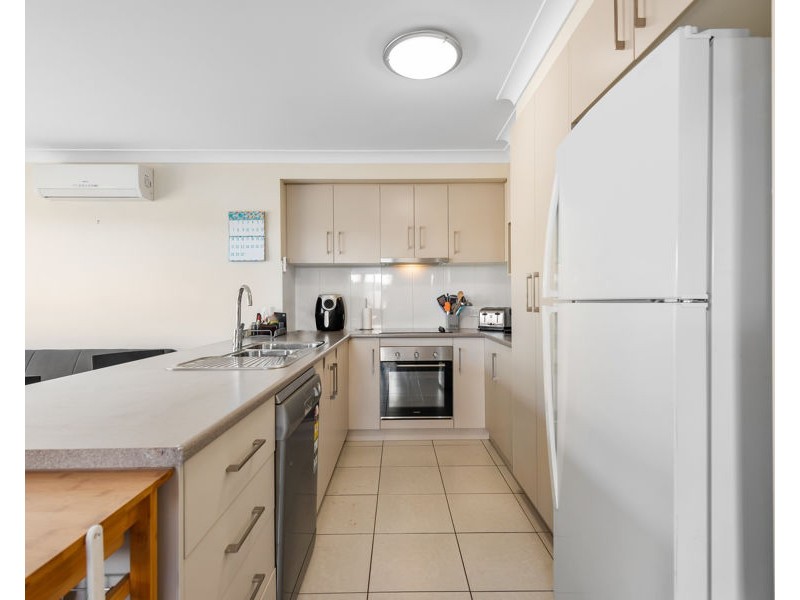 1/12 chainey court,, Glenvale QLD 4350