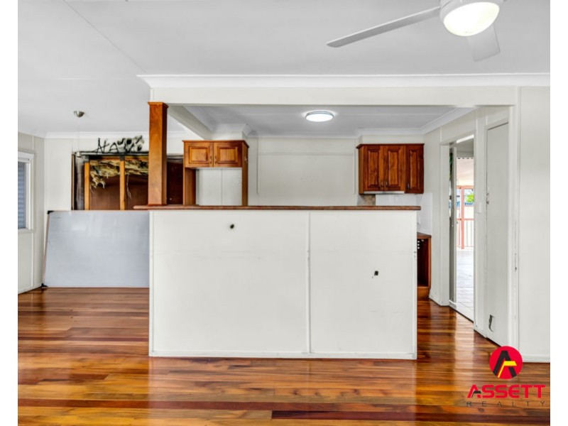 8 LEWIS STREET, Redbank QLD 4301
