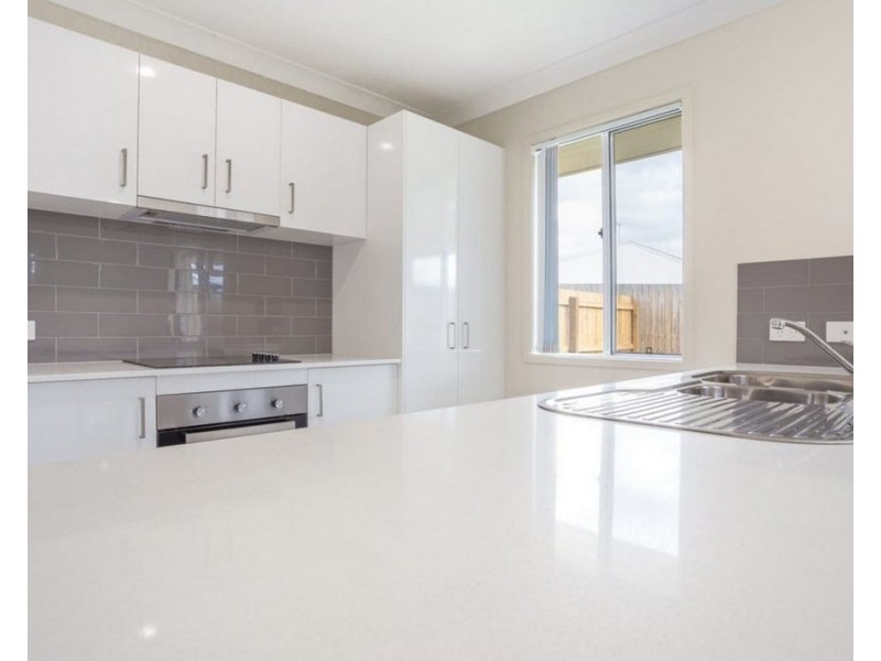 27 Affinity Way, South Ripley QLD 4306