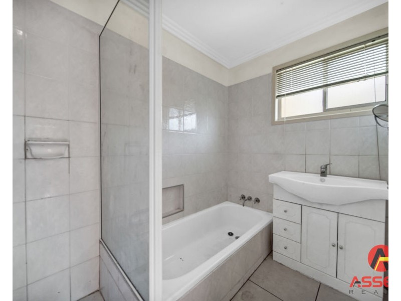 307 OLD LOGAN ROAD, Camira QLD 4300