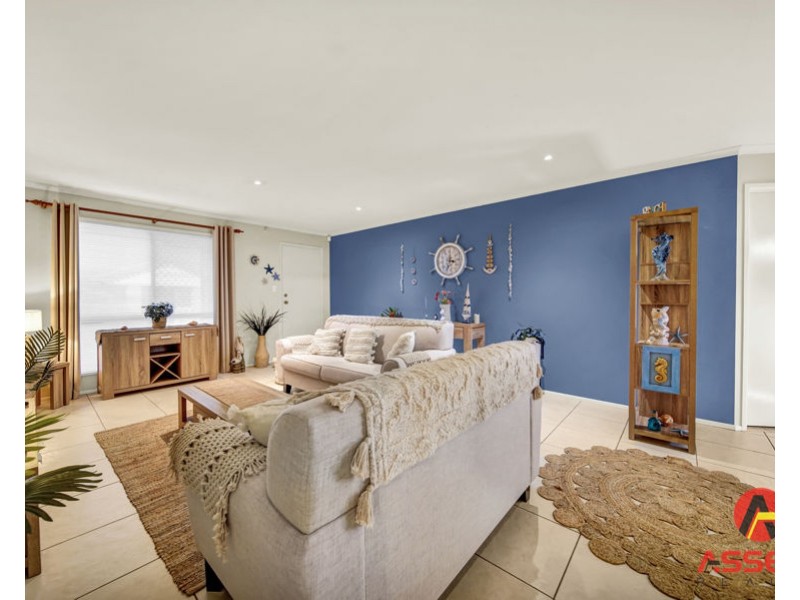 4/4 ROSEGUM PLACE, Redbank Plains QLD 4301