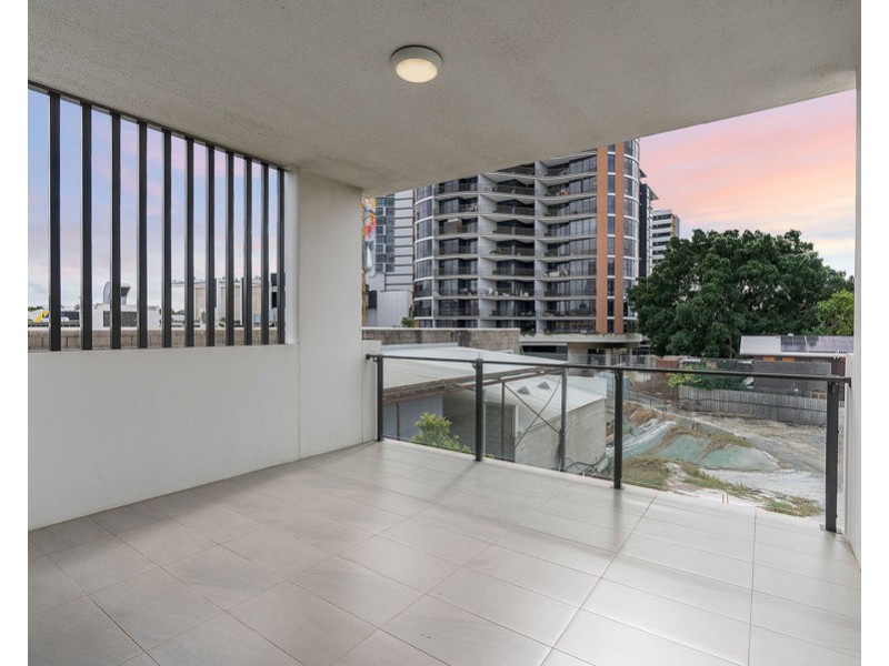 10/33 Sword Street, Woolloongabba QLD 4102