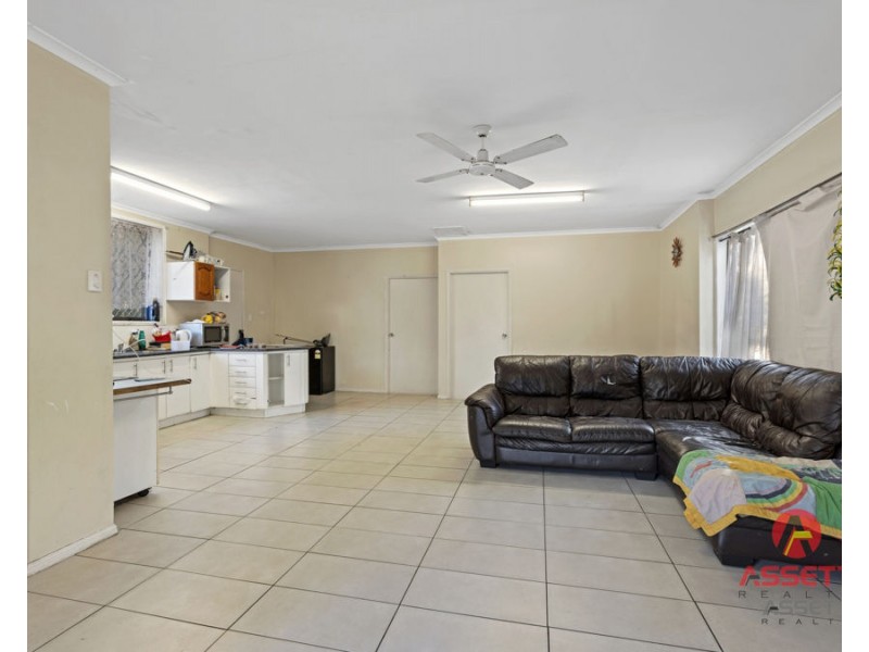 271 OLD LOGAN ROAD, Camira QLD 4300