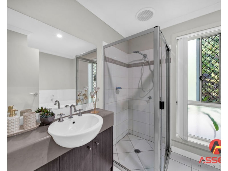 4/67 Glorious Promenade, Redbank Plains QLD 4301