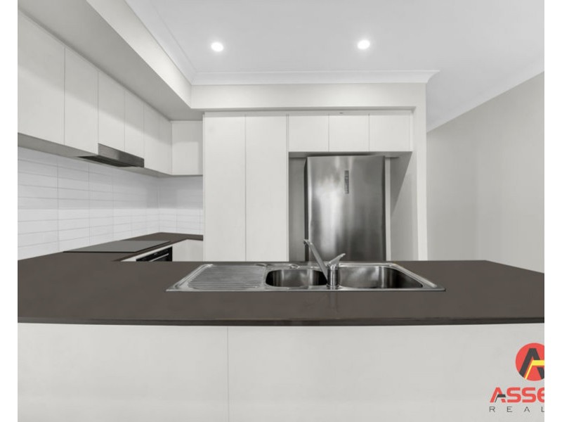 17 Amber court, Redbank Plains QLD 4301