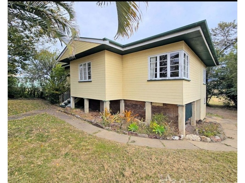 42 Bergin Street, Booval QLD 4304