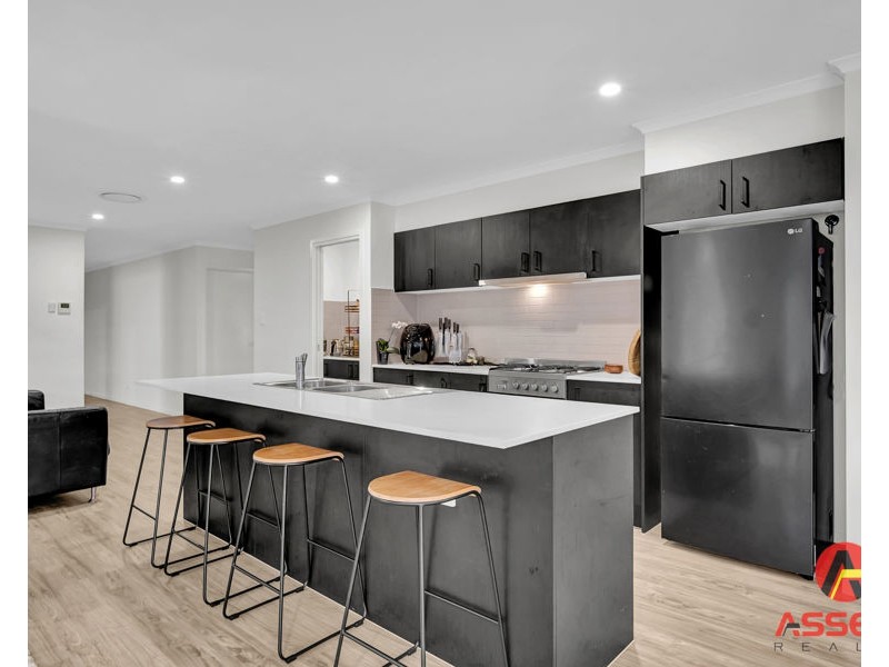 27 TRIGONA DRIVE, Ripley QLD 4306