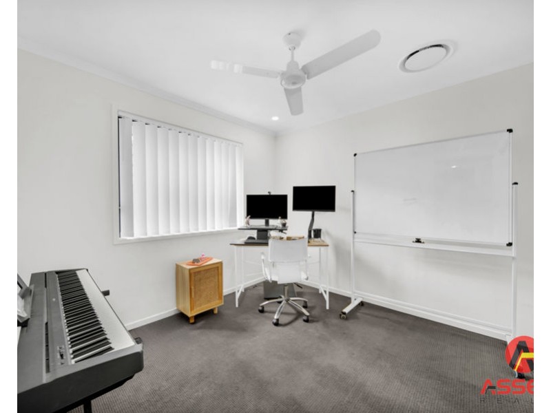 27 TRIGONA DRIVE, Ripley QLD 4306