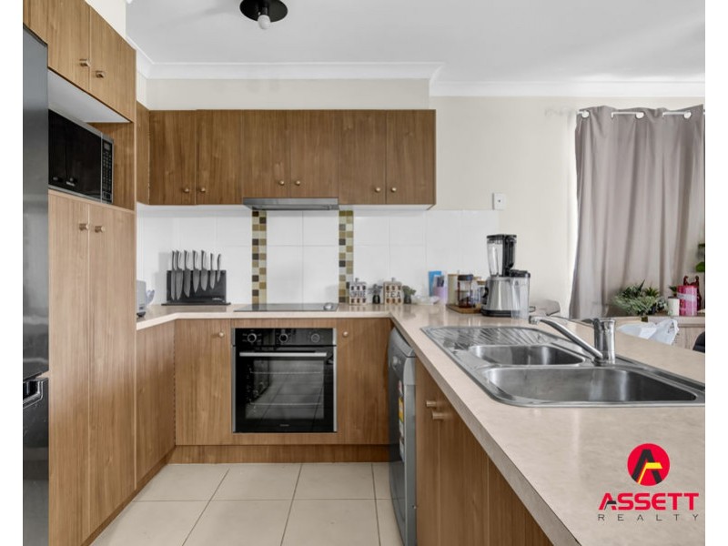 18 PLEASANT DRIVE, Redbank Plains QLD 4301