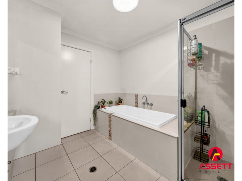 18 PLEASANT DRIVE, Redbank Plains QLD 4301