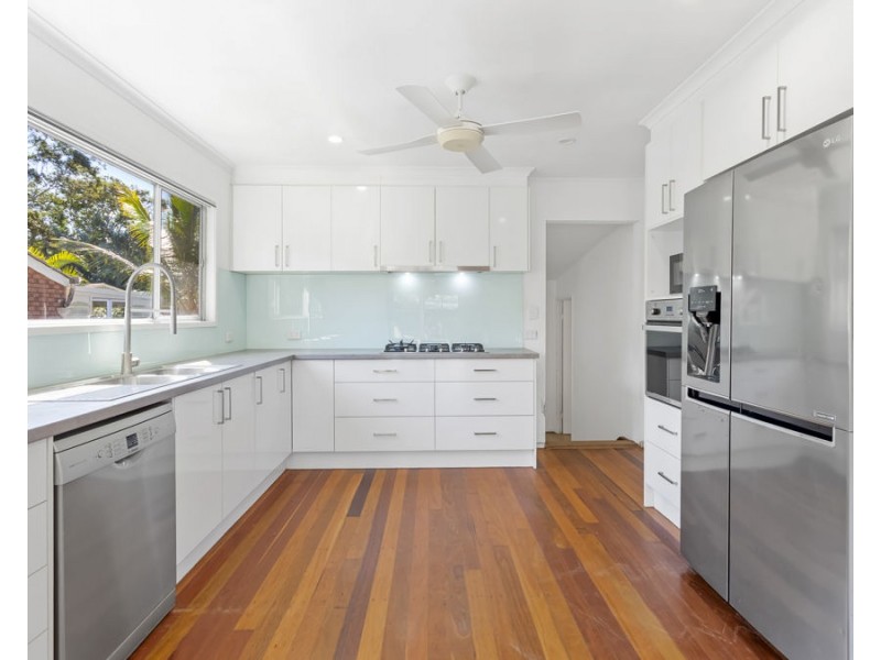 9 Elizabeth Street, Beachmere QLD 4510