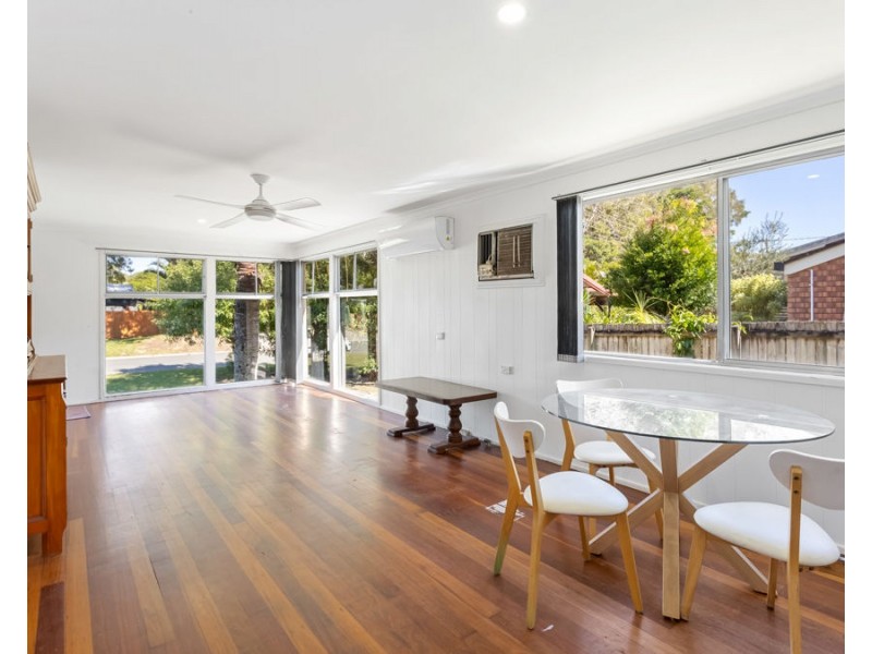 9 Elizabeth Street, Beachmere QLD 4510