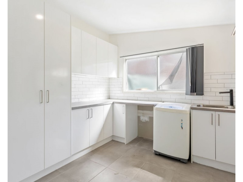 9 Elizabeth Street, Beachmere QLD 4510