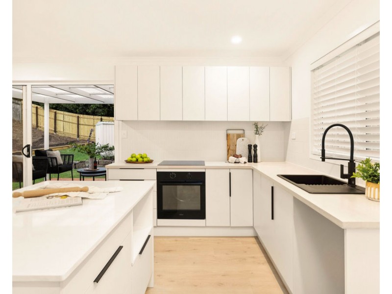 35 Sherwood Crescent, Bellbird Park QLD 4300
