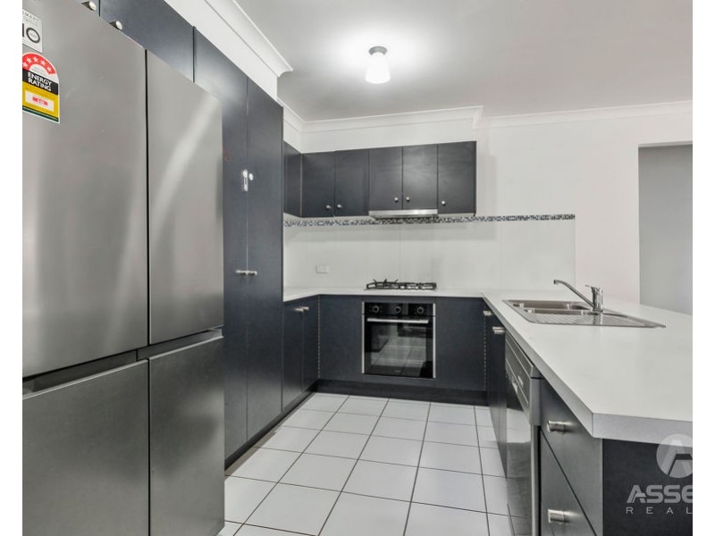 10 Huxley Crescent, Redbank Plains QLD 4301