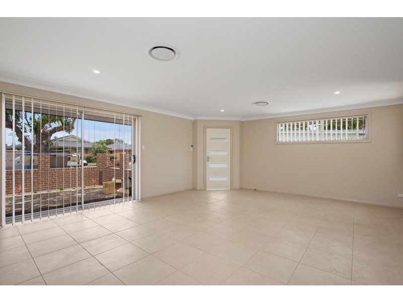 1/27 Farnell Road, Woy Woy NSW 2256