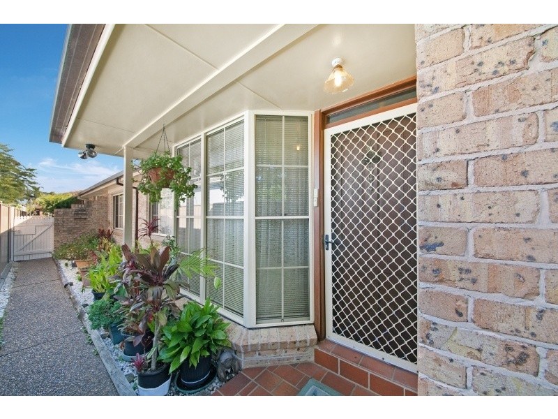 2/15 Poziers Avenue, Umina Beach NSW 2257