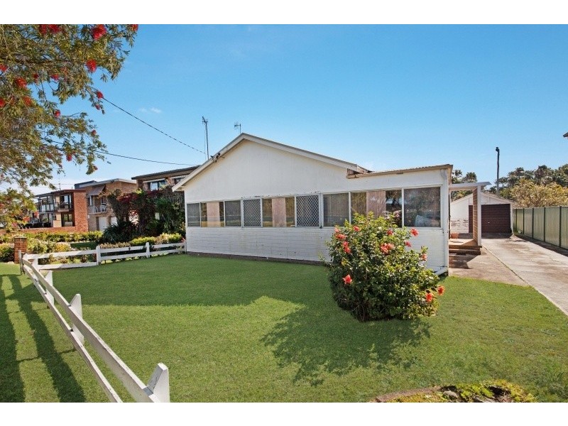 76 The Esplanade, Ettalong Beach NSW 2257