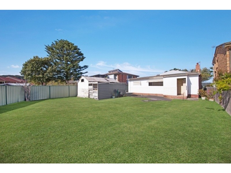 76 The Esplanade, Ettalong Beach NSW 2257
