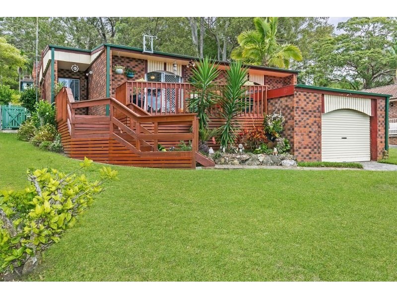24 Hillcrest Road, Empire Bay NSW 2257