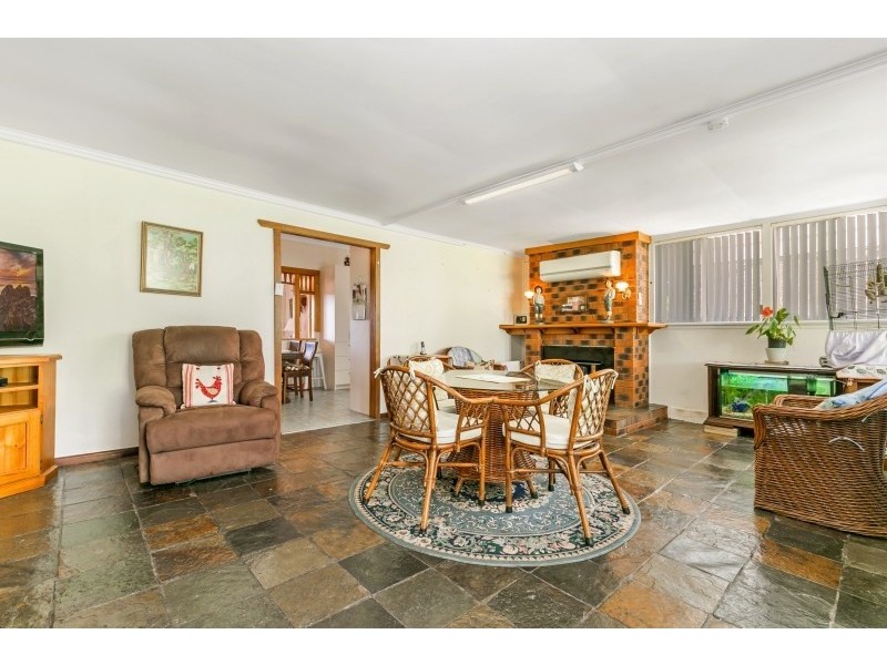 24 Hillcrest Road, Empire Bay NSW 2257