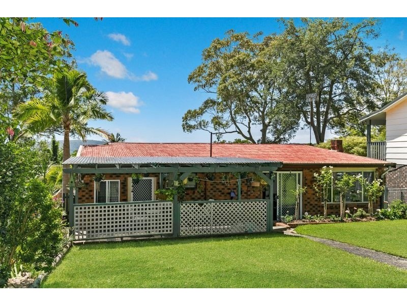 24 Hillcrest Road, Empire Bay NSW 2257