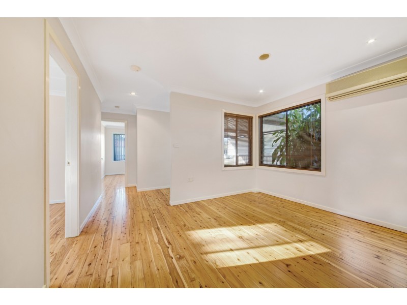 44 Dunalban Avenue, Woy Woy NSW 2256