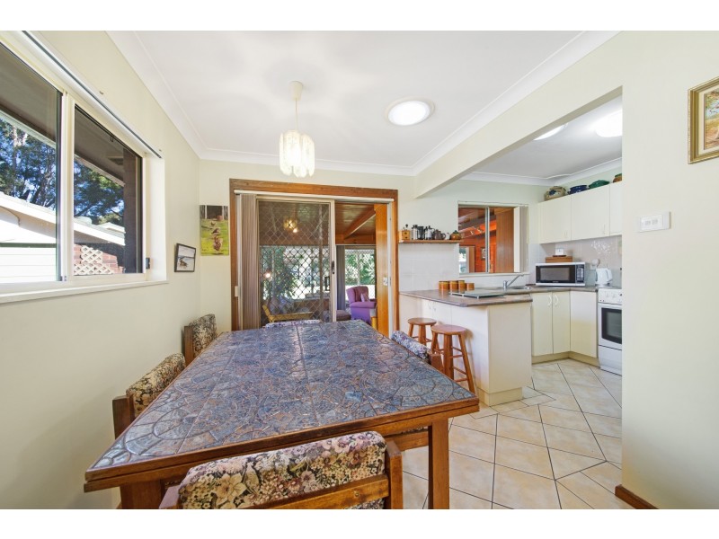 11 Wilks Avenue, Umina Beach NSW 2257