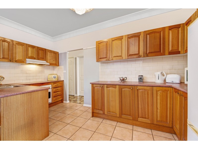 16 Pozieres Avenue, Umina Beach NSW 2257