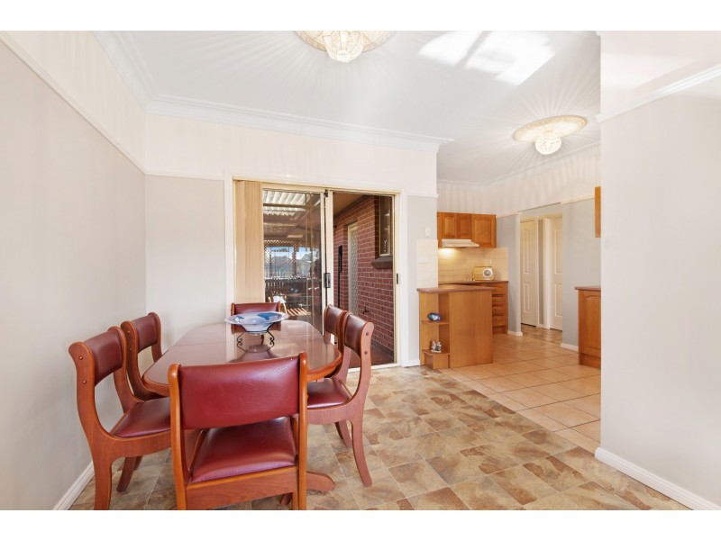 16 Pozieres Avenue, Umina Beach NSW 2257