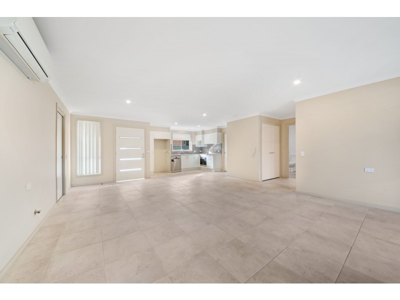 2/247 Blackwall Road, Woy Woy NSW 2256