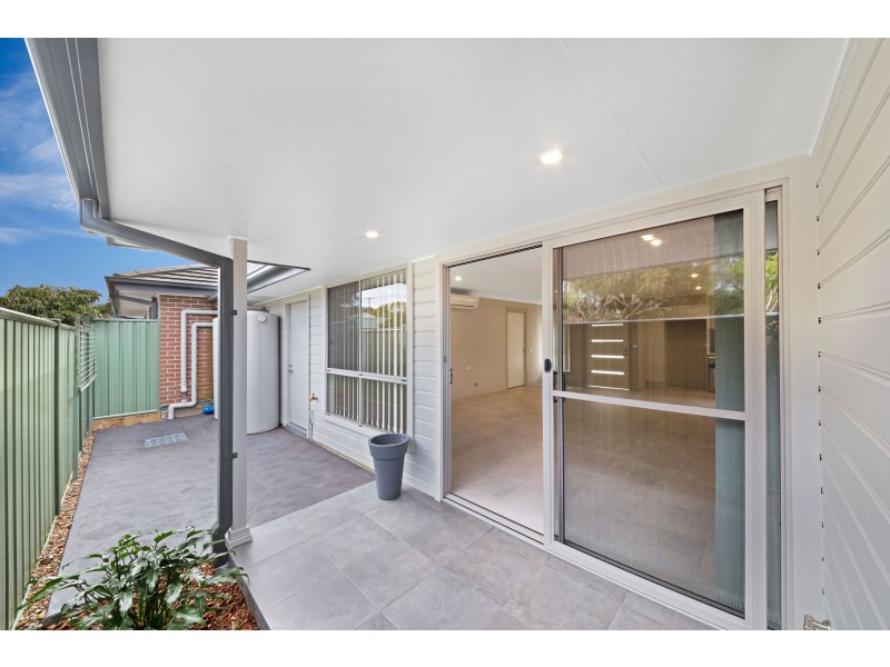 2/247 Blackwall Road, Woy Woy NSW 2256