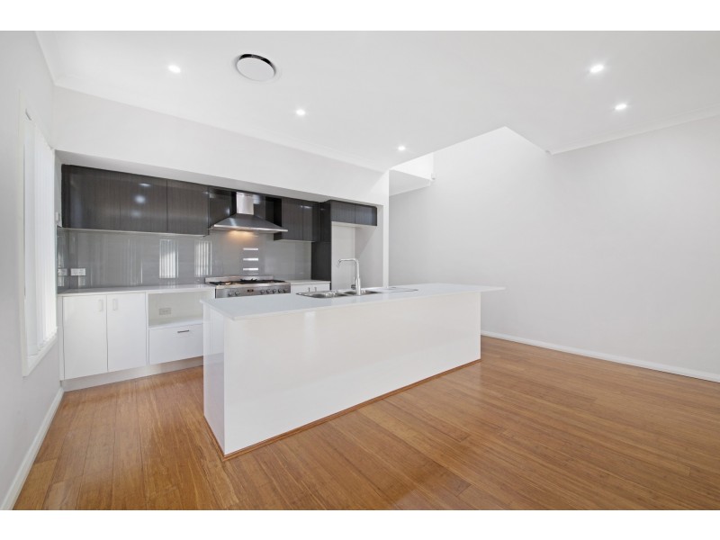 2/58 Beach Street, Ettalong Beach NSW 2257