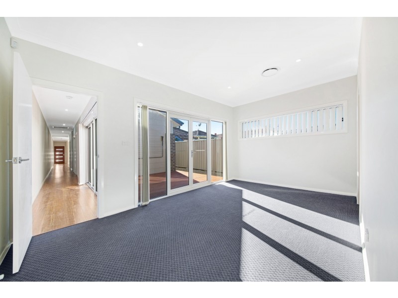 2/58 Beach Street, Ettalong Beach NSW 2257