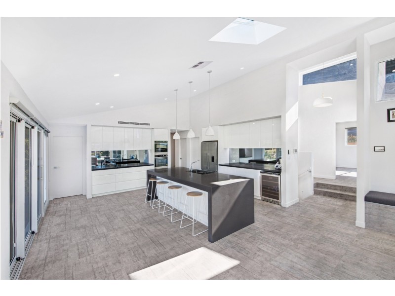 37 Gabagong Road, Horsfield Bay NSW 2256