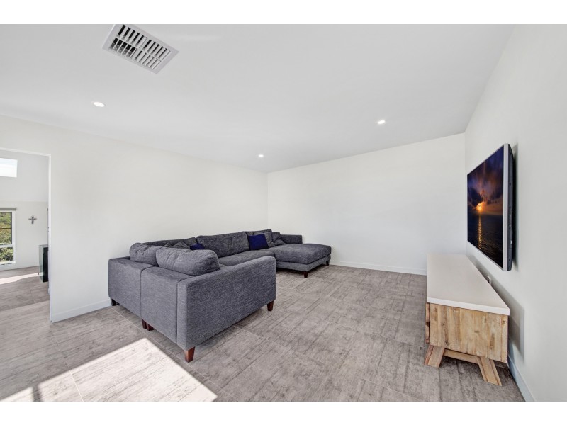 37 Gabagong Road, Horsfield Bay NSW 2256