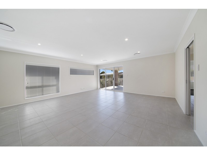 46 Robin Crescent, Woy Woy NSW 2256